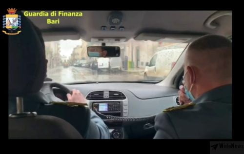 Altamura (BA) – Ferramenta vendeva mascherine on-line a peso d’oro, stamattina il sequestro