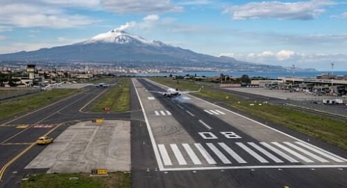 Catania, aeroporto nel caos per la cenere dell'Etna: Codici chiede interventi strutturali e assistenza ai passeggeri