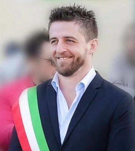 Corigliano-Rossano, navette gratuite per lo sciopero degli studenti: Fratelli d'Italia chiede chiarimenti al sindaco