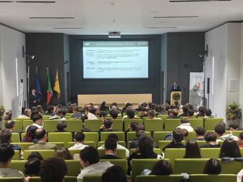 Gaeta, Guardia di Finanza e studenti insieme contro la contraffazione