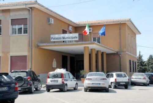 Agricoltori in protesta nel Cosentino, i sindaci scendono in campo: "Taglio del gasolio e risposte subito"